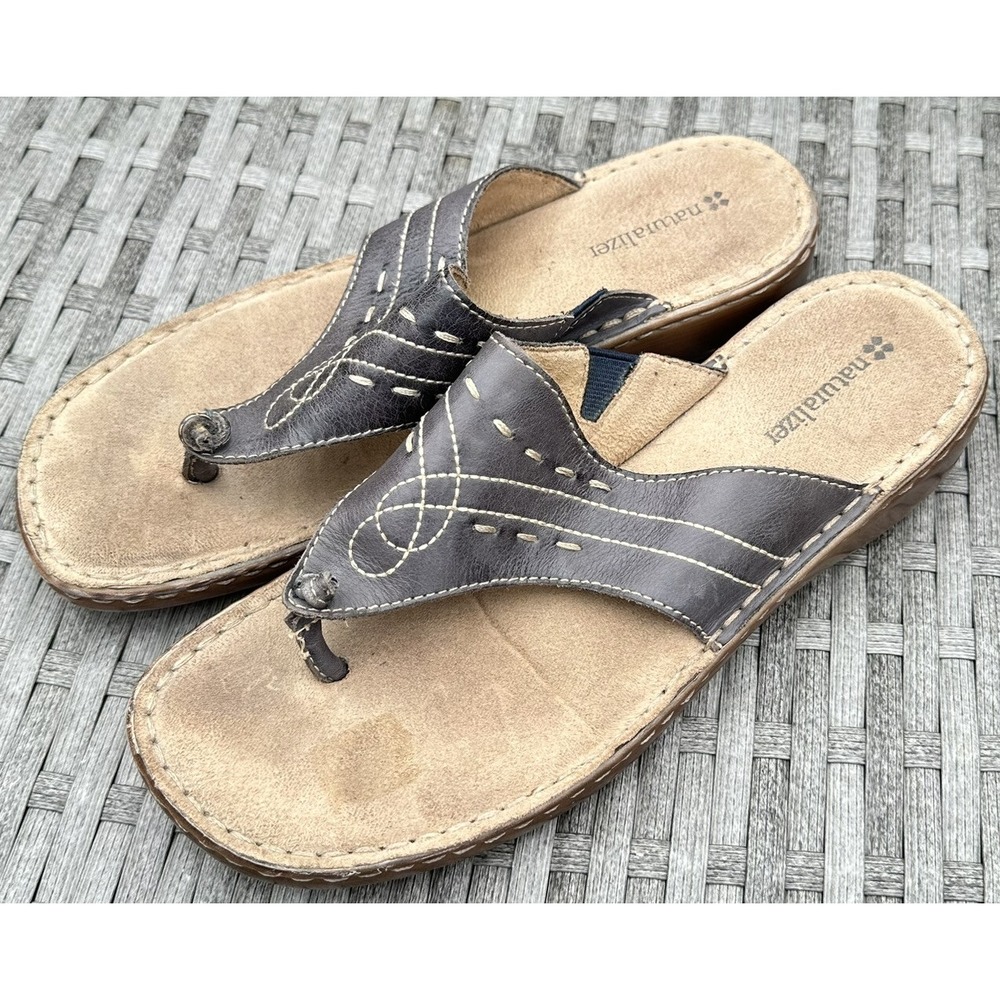 Naturalizer Womens Brown Sandals Size 8 Leather Thongs Slides Flat
